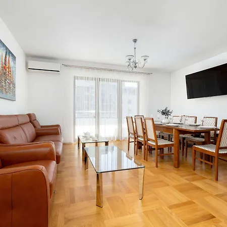 Apartamento Klimatyzowany Z 2 Sypialniami Balkonem I Parkingiem By Renters
