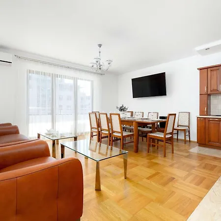Apartamento Klimatyzowany Z 2 Sypialniami Balkonem I Parkingiem By Renters Cracovia