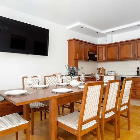 Klimatyzowany Z 2 Sypialniami Balkonem I Parkingiem By Renters Apartamento Cracovia