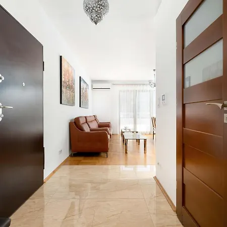 Klimatyzowany Z 2 Sypialniami Balkonem I Parkingiem By Renters Apartamento Cracovia