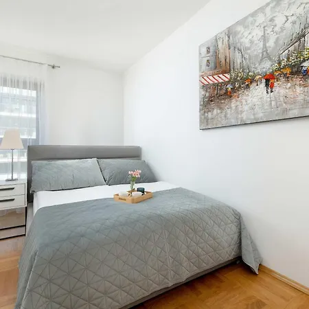 Klimatyzowany Z 2 Sypialniami Balkonem I Parkingiem By Renters *